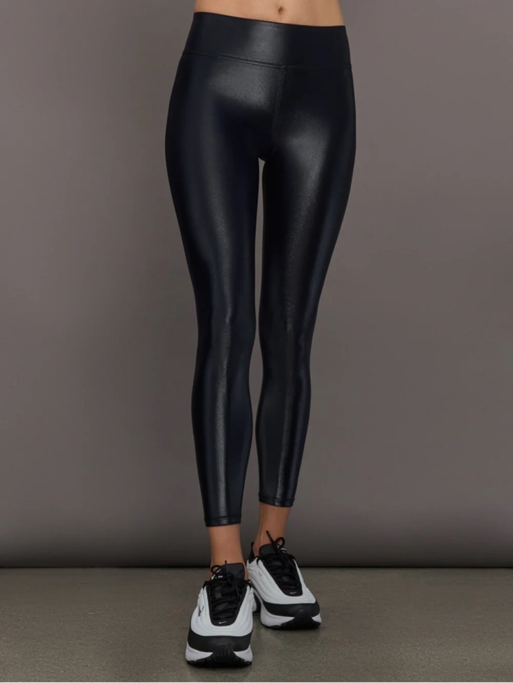 NWT Carbon38 Takara Shine 7/8 Black Legging